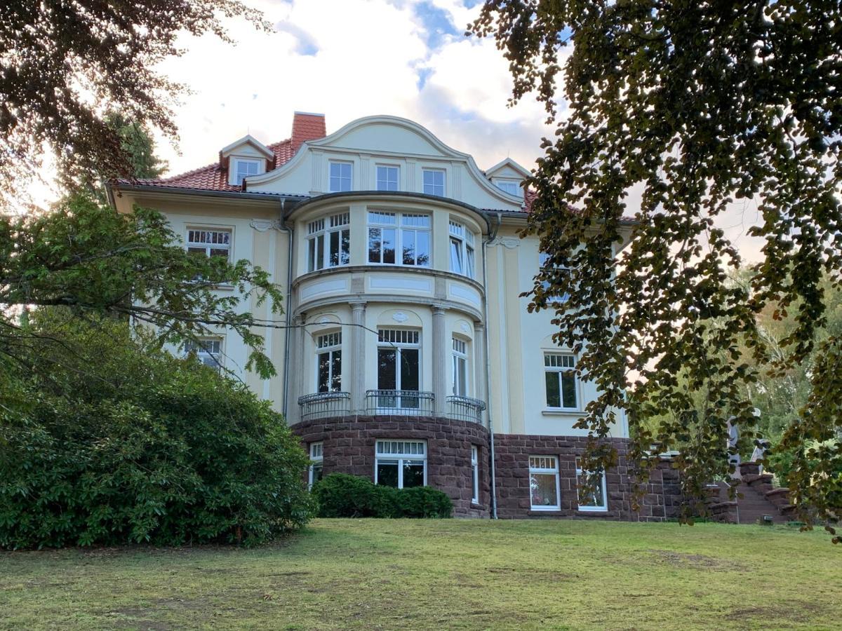 Residenz Im Park Apartment Friedrichroda Exterior photo