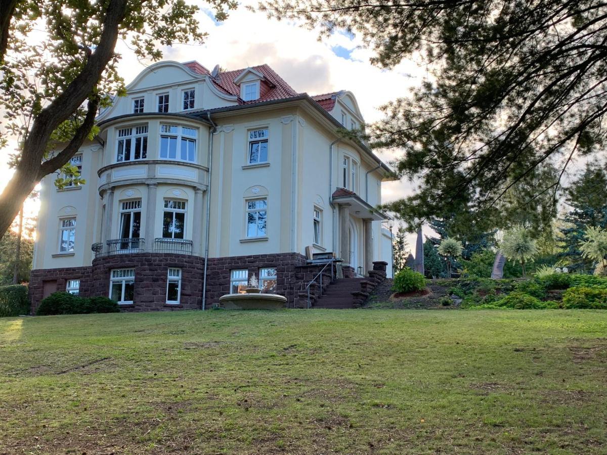 Residenz Im Park Apartment Friedrichroda Exterior photo